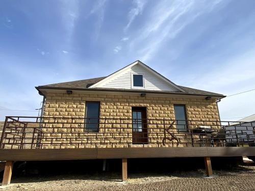 Canyon Acres Ranch — 4-Star Luxury Hotel in Russell, United States