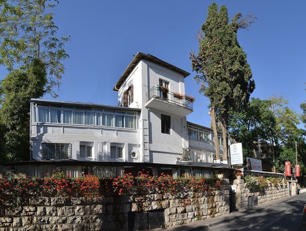 The Colony Hotel - carbon neutral hotel in Jerusalem