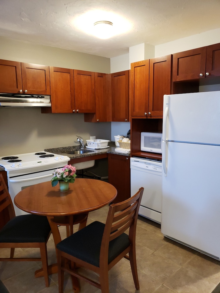 Crescent Suites Hotel - photo 19