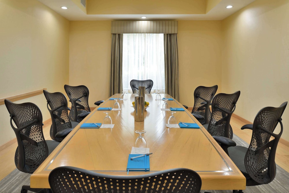 Hilton Garden Inn Denton - photo 44