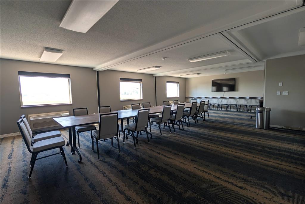 Super 8 by Wyndham Perham - photo 24