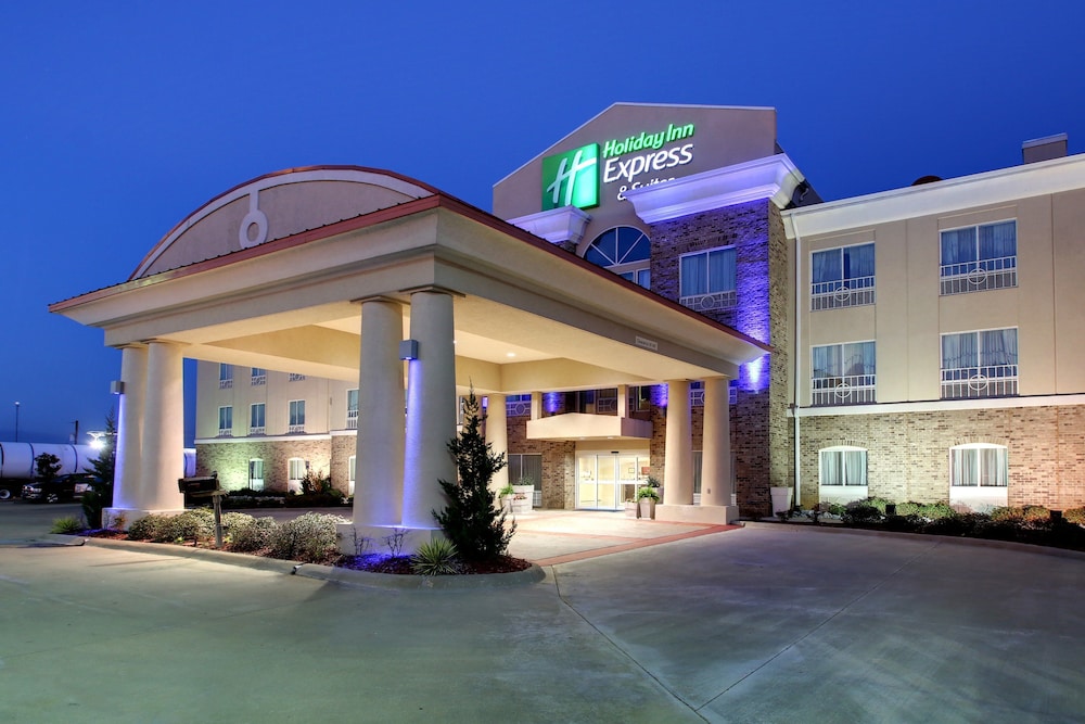 Holiday Inn Express and Suites Winona North by IHG - photo 52