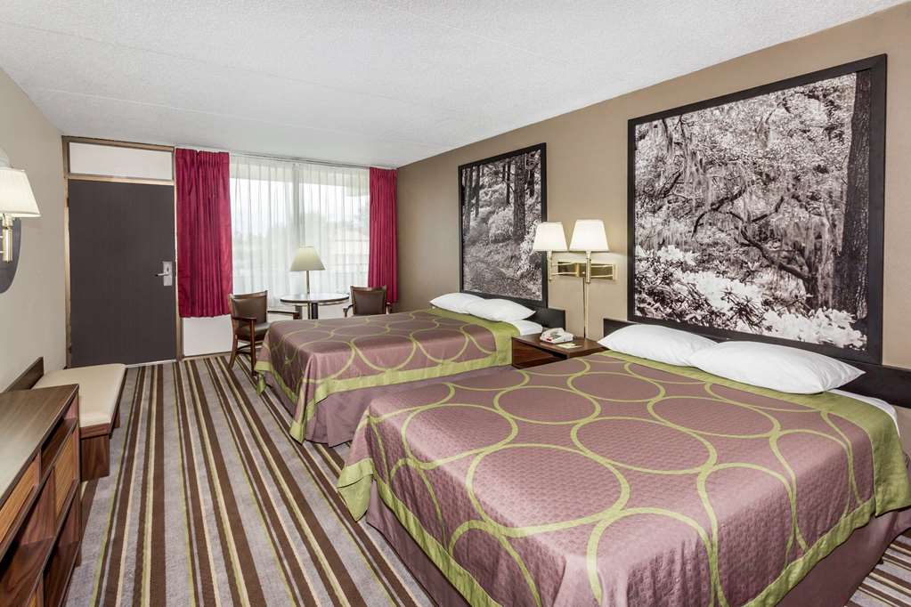 Super 8 by Wyndham Valdosta Mall - photo 10