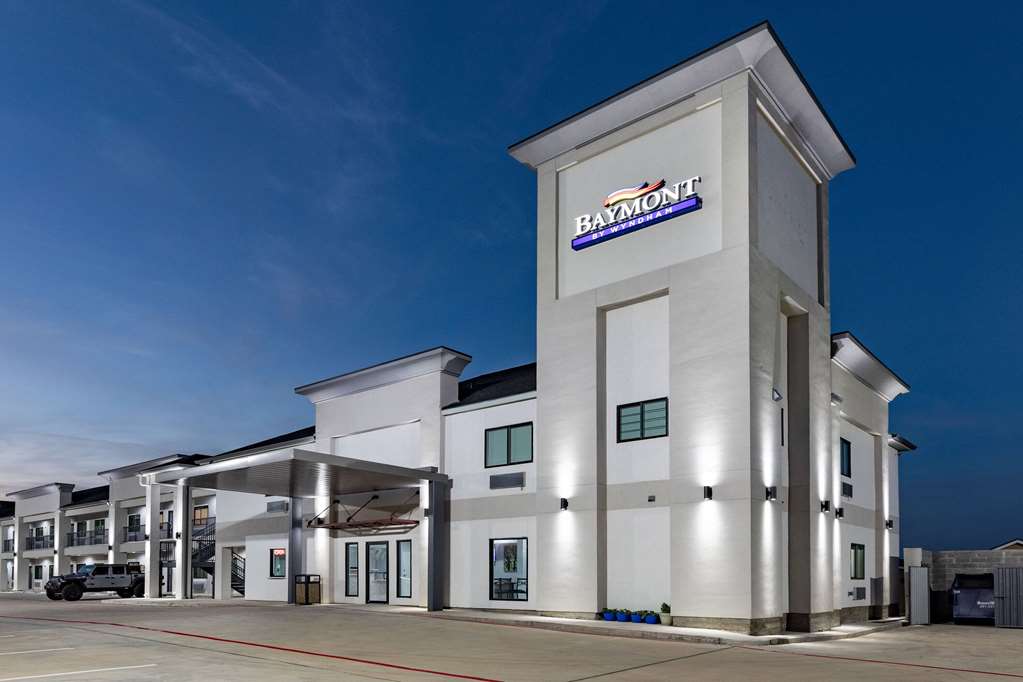 Baymont by Wyndham Freeport Texas - photo 5