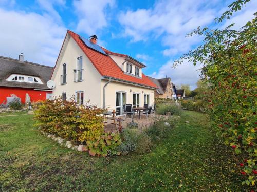 A4 Ferienhaus Sturmvogel Ostseebad Rerik - last minute hotel in Unknown City
