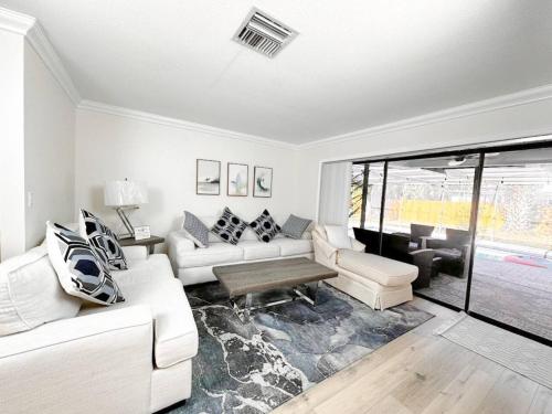 Dream Home Family Retreat 4BR Near the Gulf — 4-Star Luxury Hotel in Palm Harbor, United States