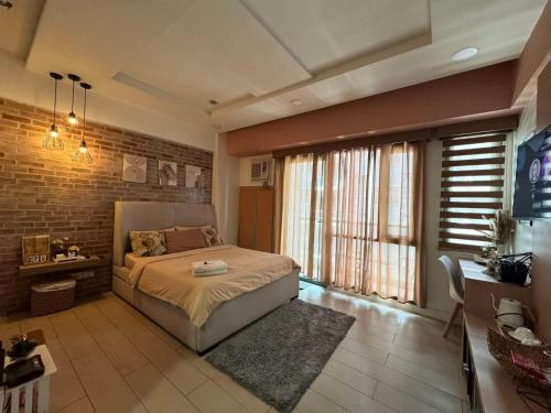 Lovely Unit with free wi fi & netflix I across Naia T3 airport — 4-Star Luxury Hotel in Manila, Philippines