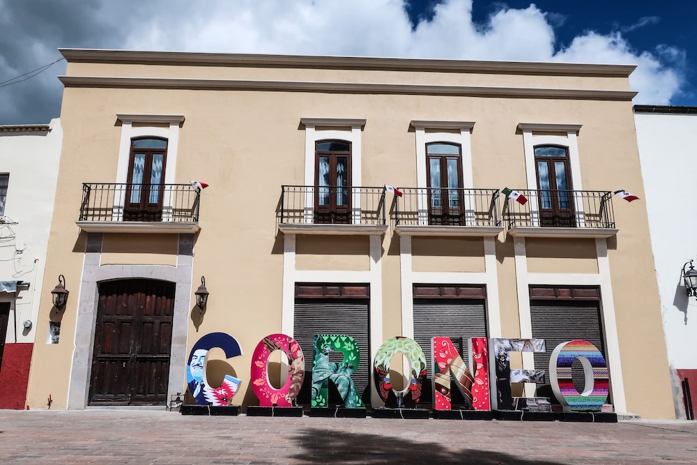 Hotel Paseo Santiago — Coroneo