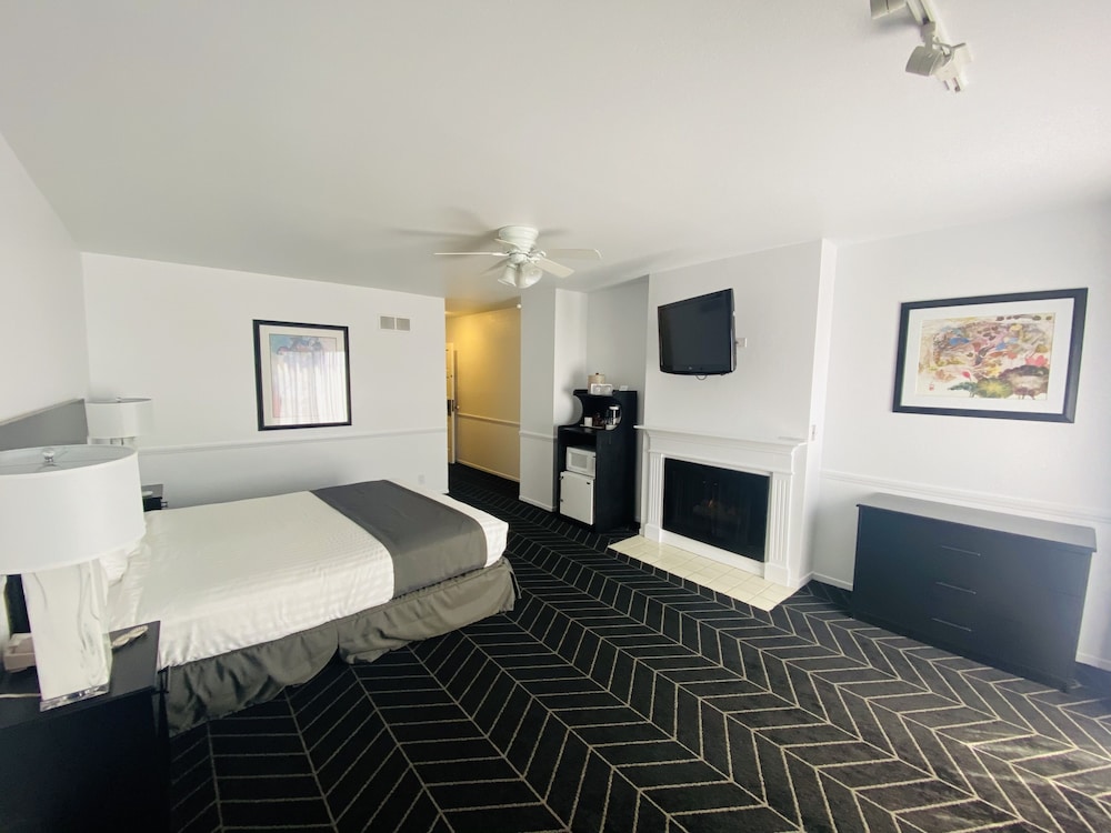 Masterpiece Hotel - photo 12
