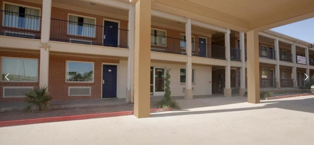 Americas Best Value Inn Waco - photo 14