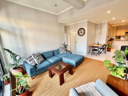 Homey Apartment with Table Mountain Views