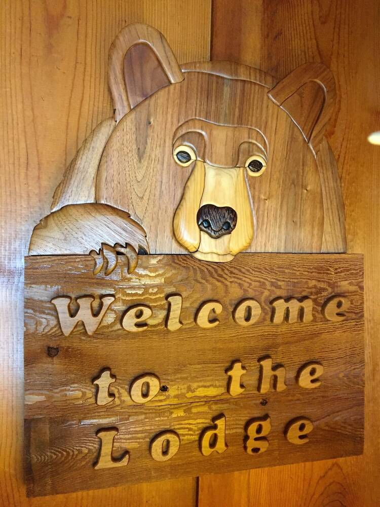 Pikes Peak Guest Cabin at Rocky Mountain Lodge - photo 3