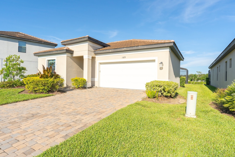 Balmoral Resort 169cc 3 Bedroom Home by RedAwning - photo 34