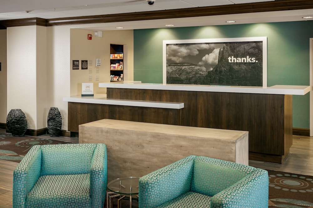 Hampton Inn & Suites Las Vegas Red Rock Summerlin - photo 3