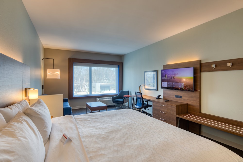 Holiday Inn Express & Suites Charlotte South End by IHG - photo 46
