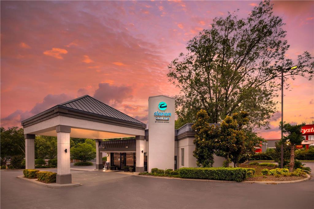 Clarion Pointe Morrow Atlanta South - photo 6