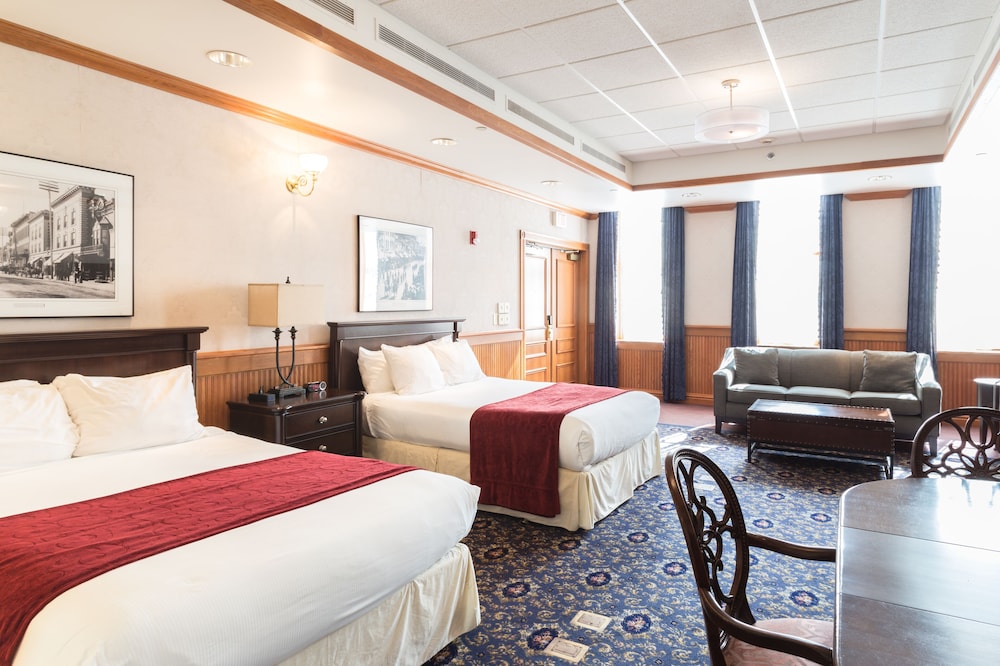 Hotel Winneshiek - photo 13