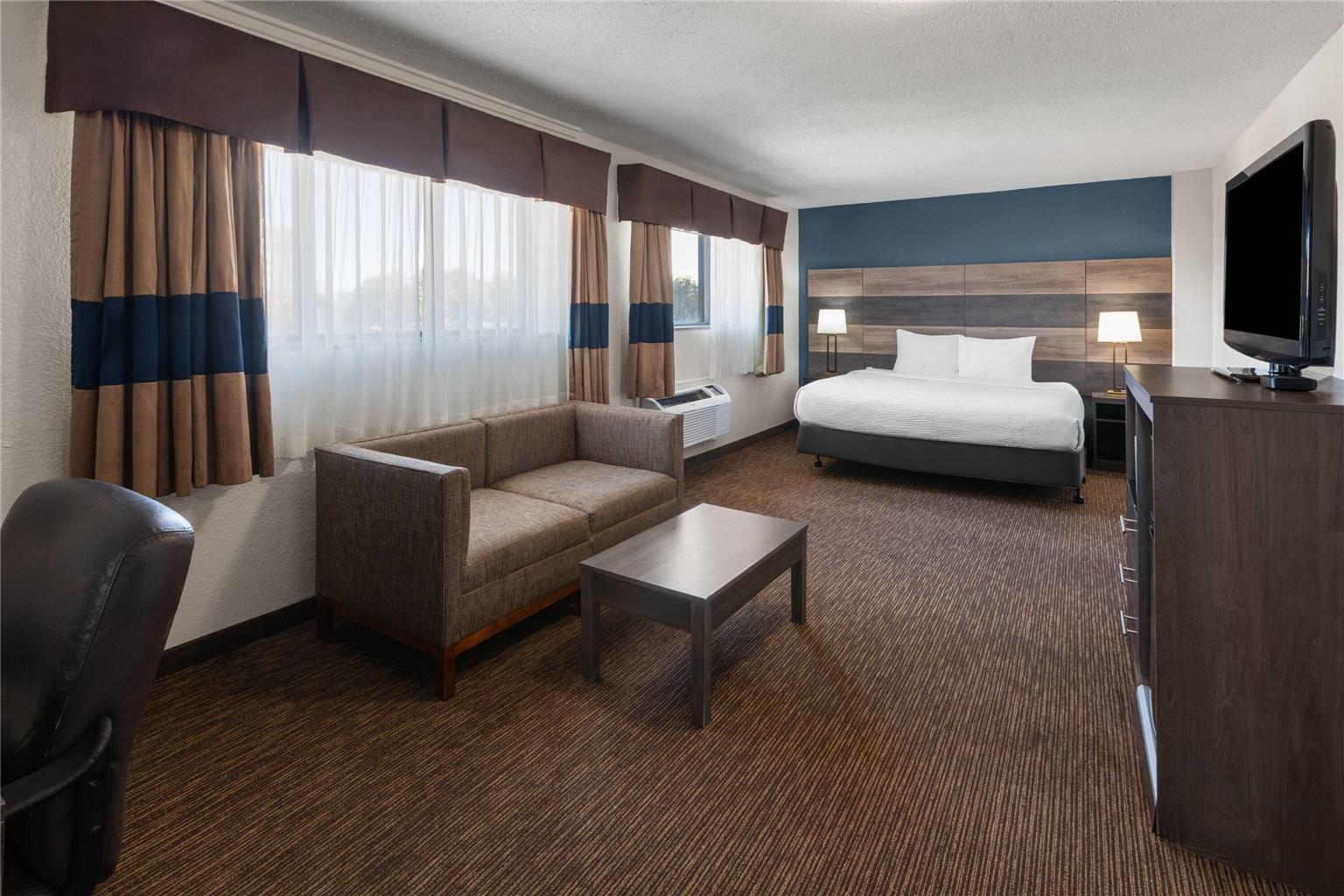Baymont by Wyndham Downtown Detroit - photo 24