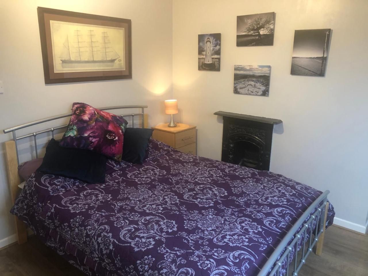Belfast Duplex Apartment No Parties — 4-Star Luxury Hotel in Belfast, United Kingdom