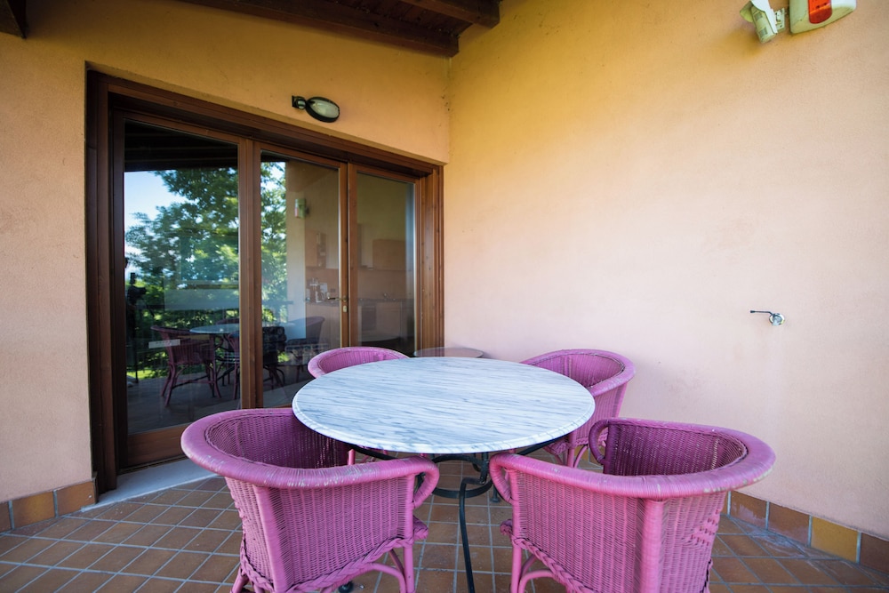 Appartamento ai Vigneti — 4-Star Luxury Hotel in Sirmione, Italy