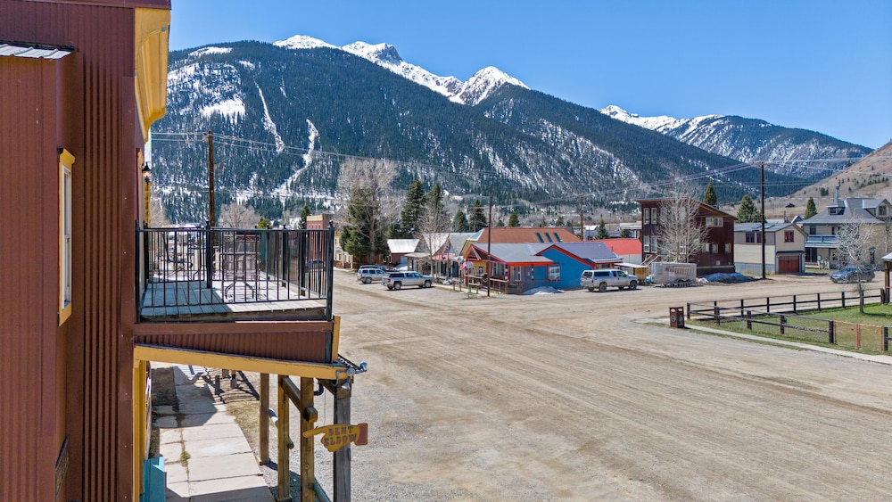 The Bent Elbow Hotel and Restaurant - photo 44
