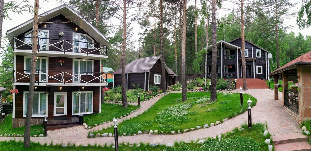 Eco hotel Edem in Listvyanka, Russia