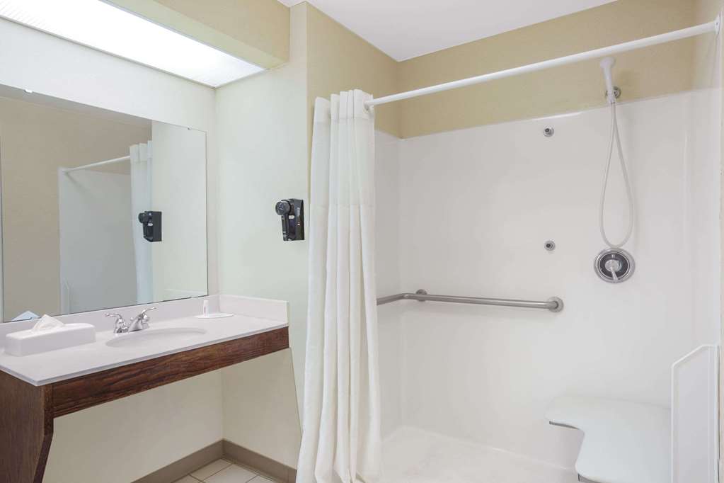Baymont by Wyndham Tuscaloosa - photo 7
