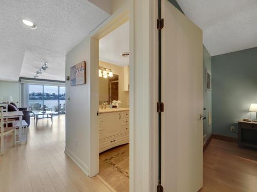 105 Edgewater Inn - photo 18