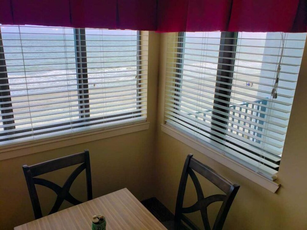 The Palace 401 - photo 13