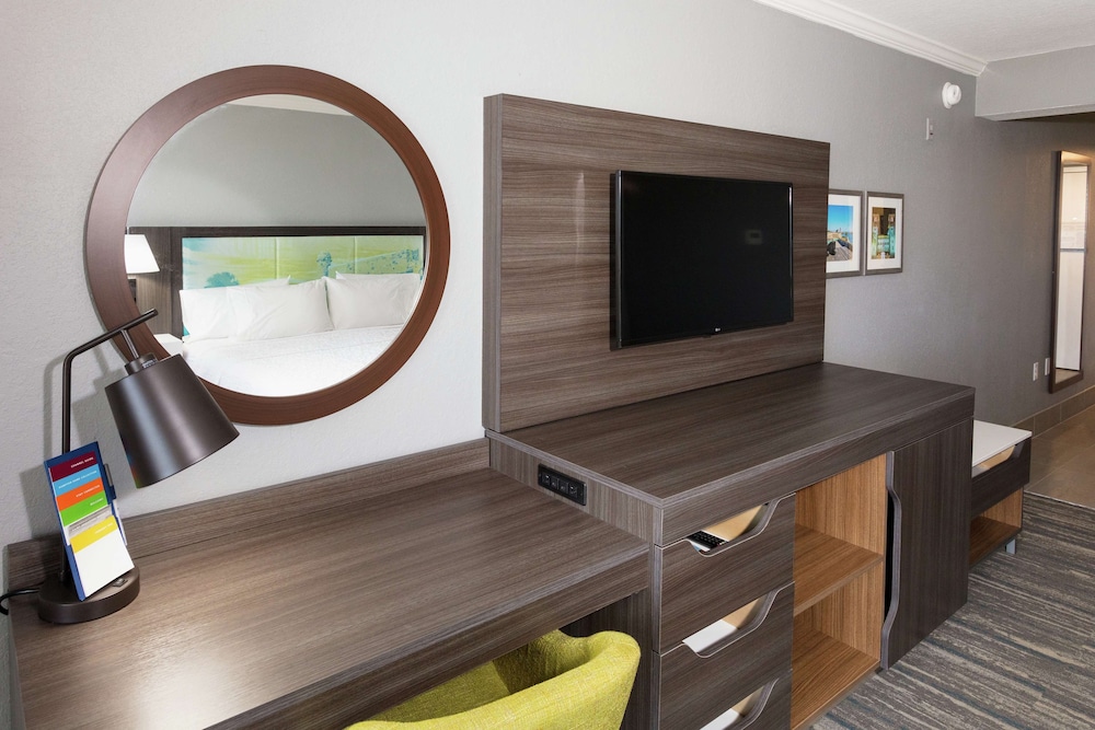 Hampton Inn St. Augustine Beach - photo 29