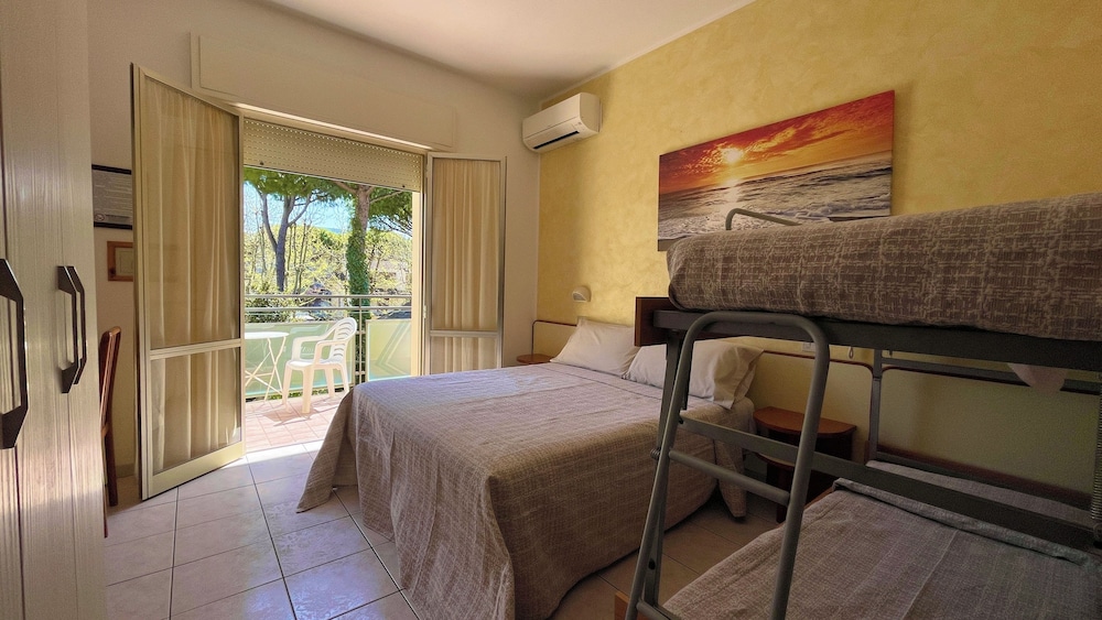 Hotel Zanella - last minute hotel in Cervia