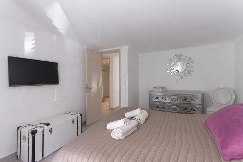 Duplex Saint henry in Cannes, France