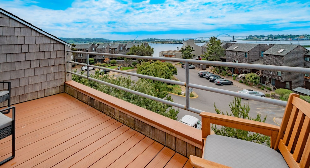 Embarcadero Resort Hotel & Marina - photo 54