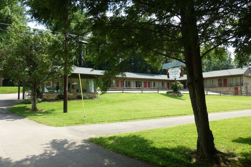 Townsend Gateway Inn - photo 34