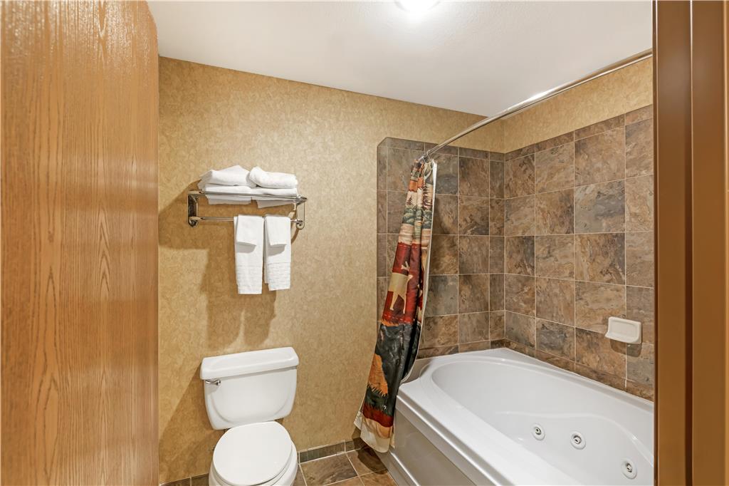 Best Western Plus Kelly Inn & Suites - photo 83
