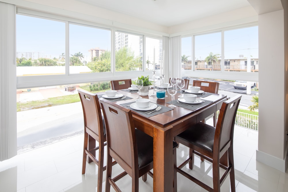 Pompano Suites by the Beach - photo 26