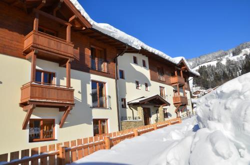Appartements neben der Gondelbahn Haus Nord — 4-Star Luxury Hotel in Brixen Im Thale, Austria