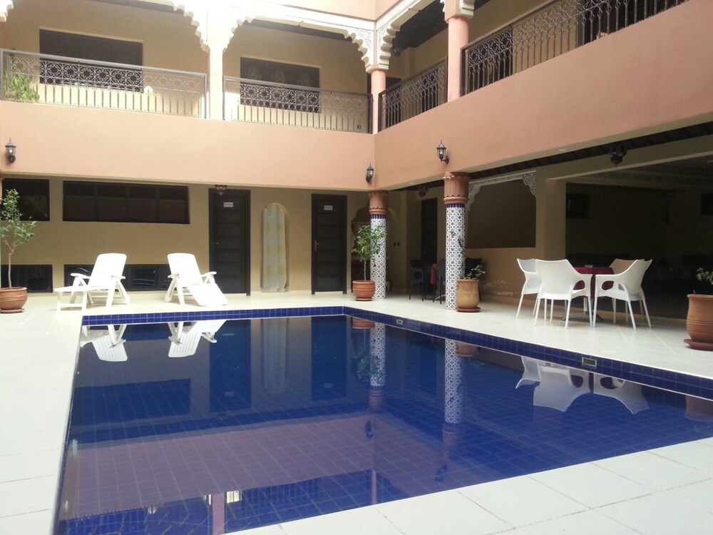 Guest House Soir de Marrakech — 5-Star Luxury Hotel in Marrakesh, Morocco