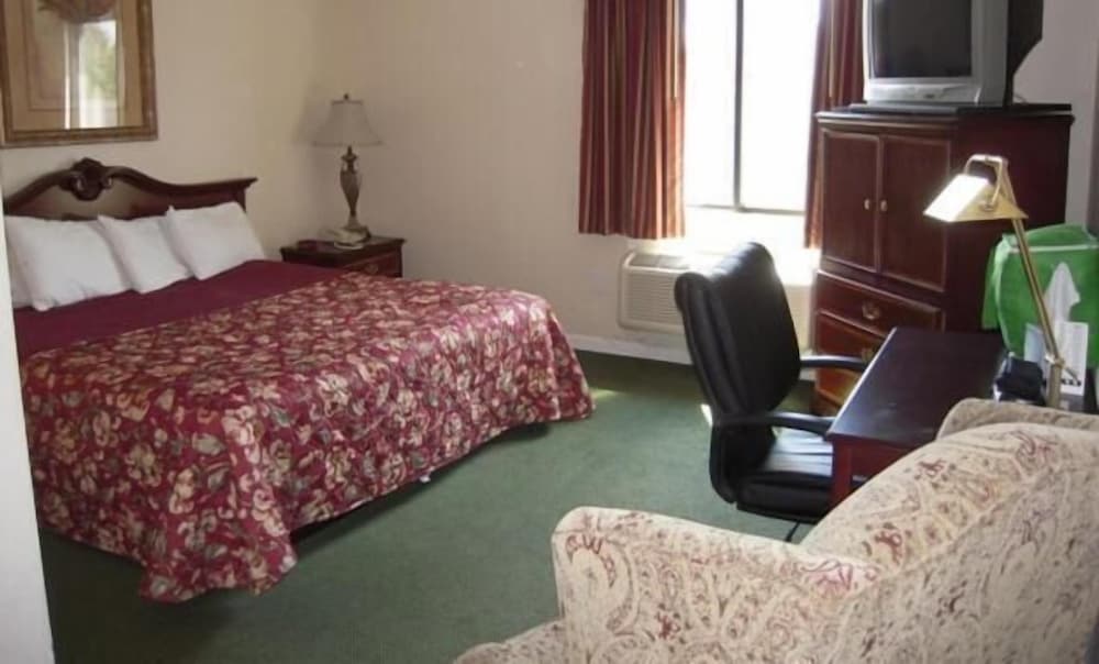 Colonie inn and Suites - photo 5