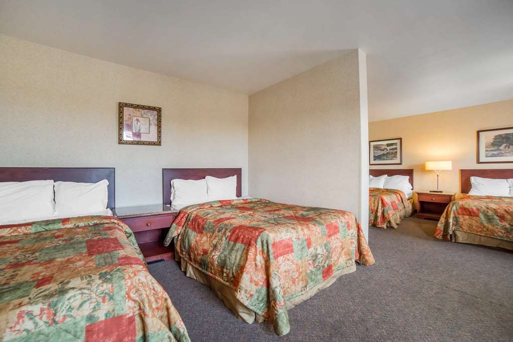 Rodeway Inn & Suites Nampa - photo 8