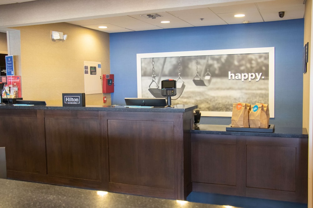 Hampton Inn Tuscaloosa East - photo 2