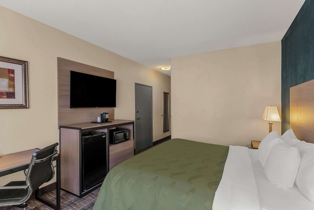 Quality Inn Denver Northeast Brighton - photo 18
