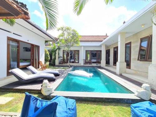 Villa Madalena 4BR Family Villa w Pool Walk to best Beach & Cafe — 4-Star Luxury Hotel in Canggu, Indonesia