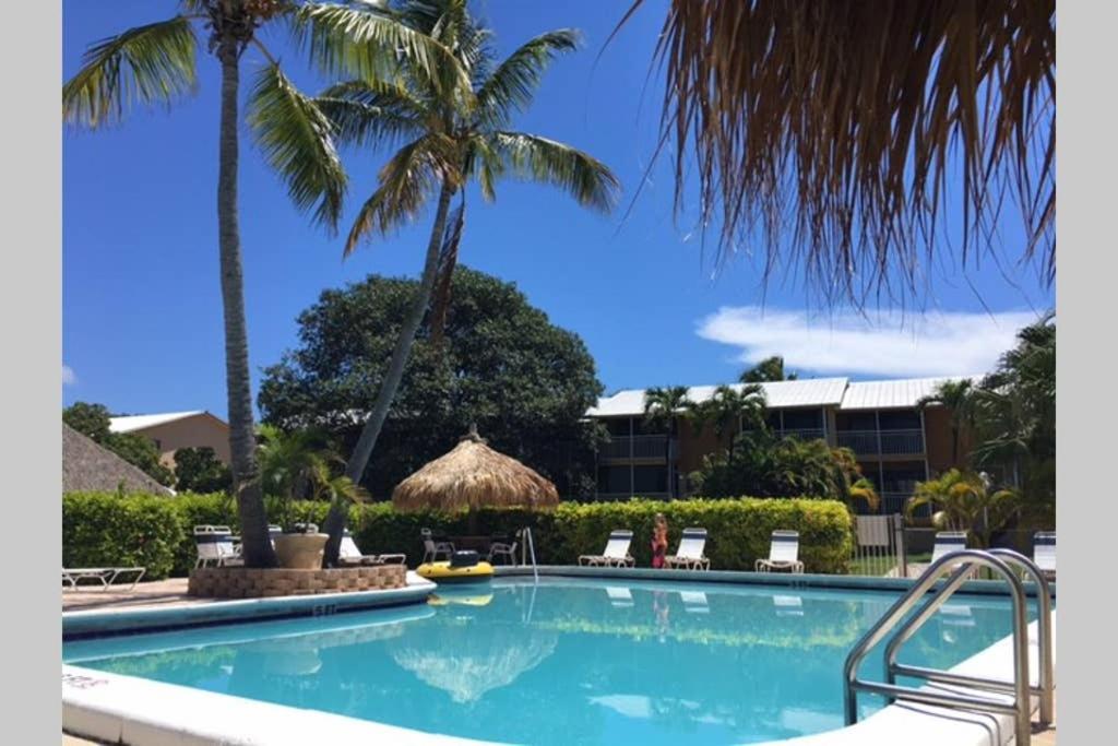 Licensed Mgr Modern Oceanfront Condo Beautiful Ocean Views Beach Resort 2 King Beds - photo 26