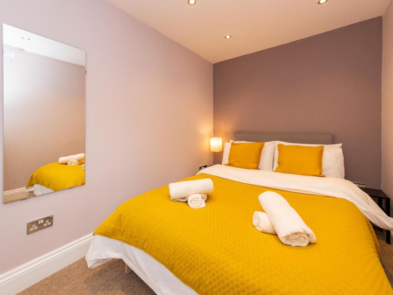 Pass the Keys Newly Renovated Stylish 2br Flat in Town Centre