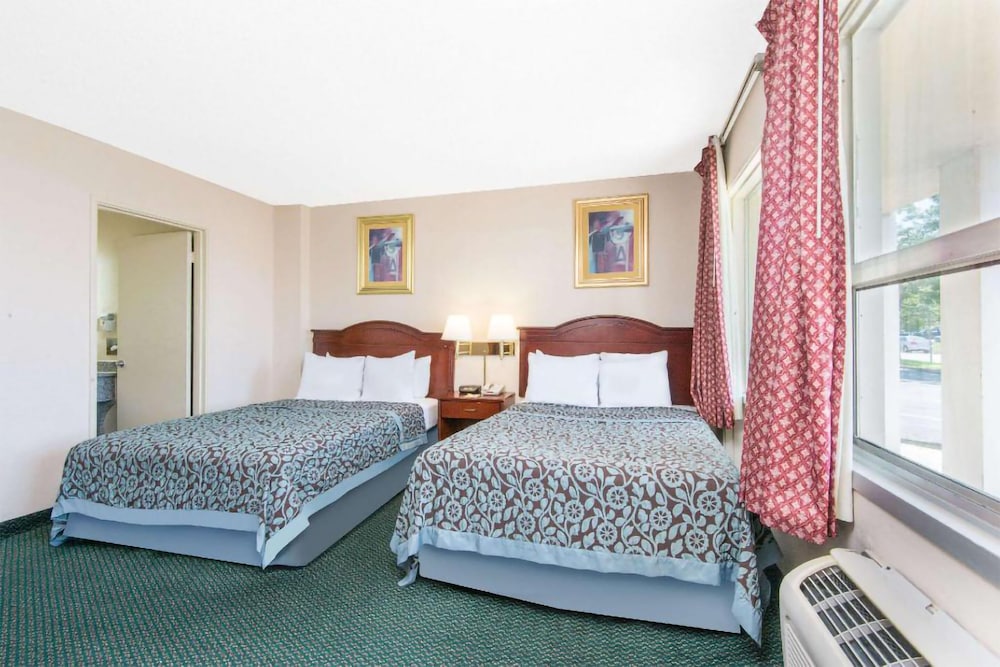 Blue Way Inn & Suites Wichita East - photo 12