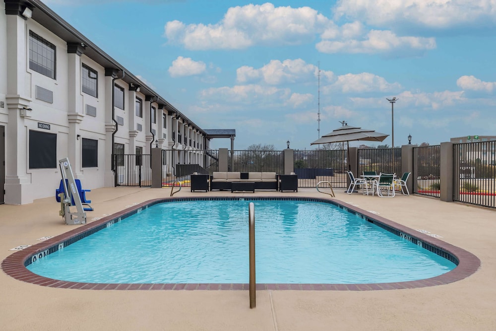 Studio 6 Suites Brenham TX - photo 37