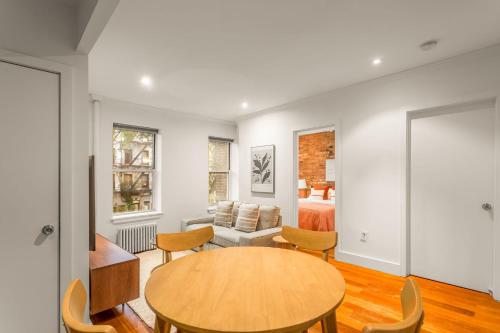 East Village Escape with 3BD 2BA near Tompkins Square Park - photo 8