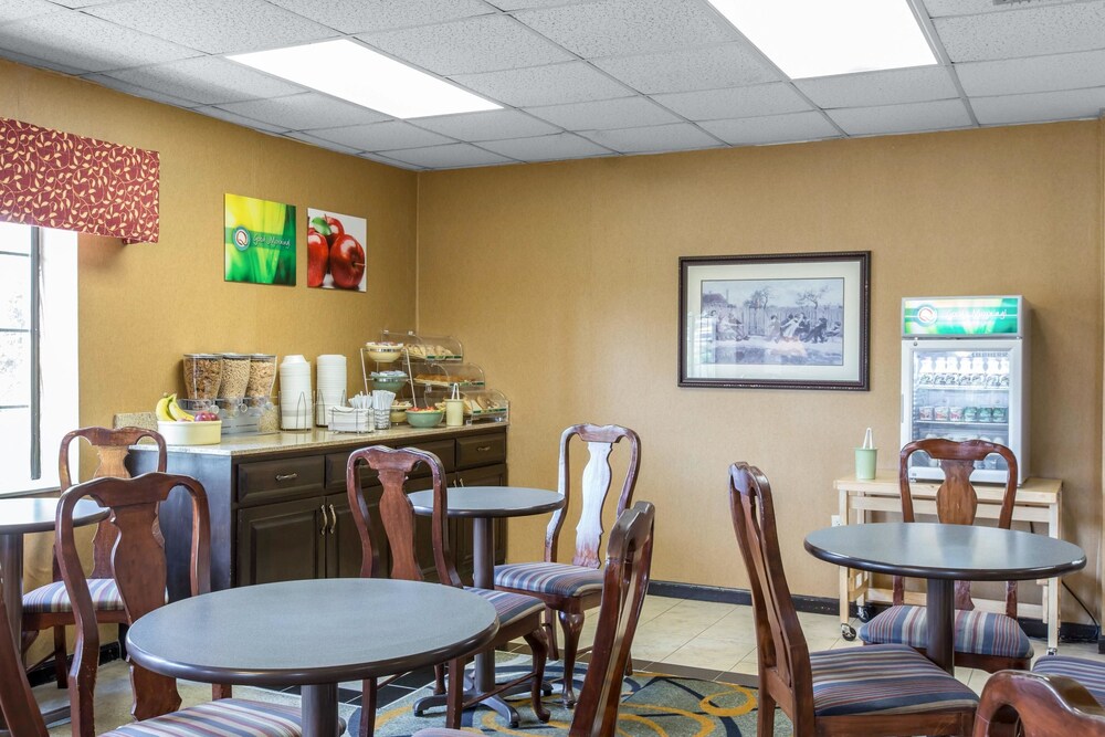 Quality Inn Cordele - photo 22