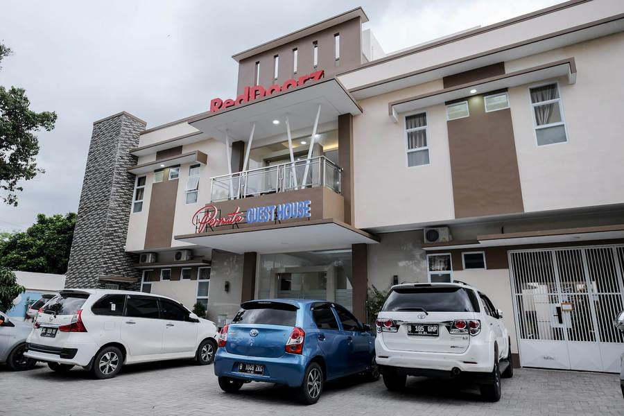 RedDoorz Plus at Permata Gueshouse Lampung in Bandar Lampung, Indonesia